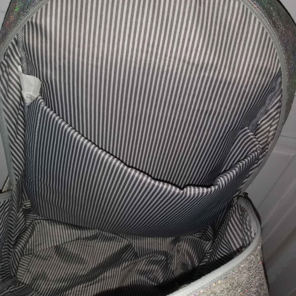 No Boundaries Silver Iridescent Laptop Backpack - Picture 2 of 4